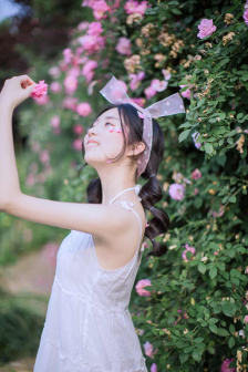 女人第一次一进去就出血